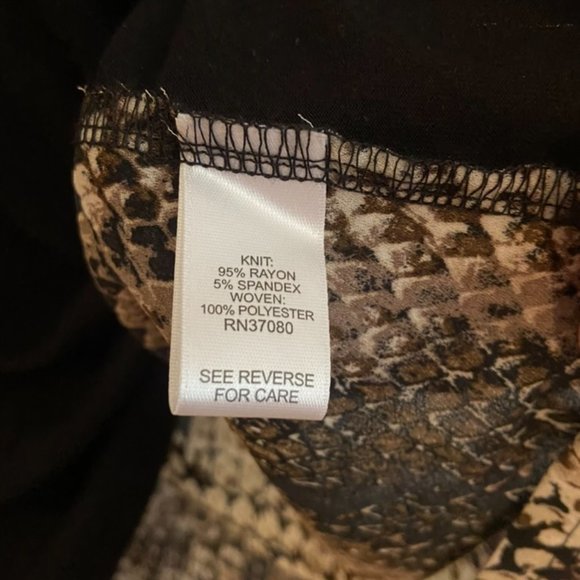 Cato Fashions Knit/Woven Flowy Top - Size 22/24W - Black/Snake Print - Picture 5 of 8